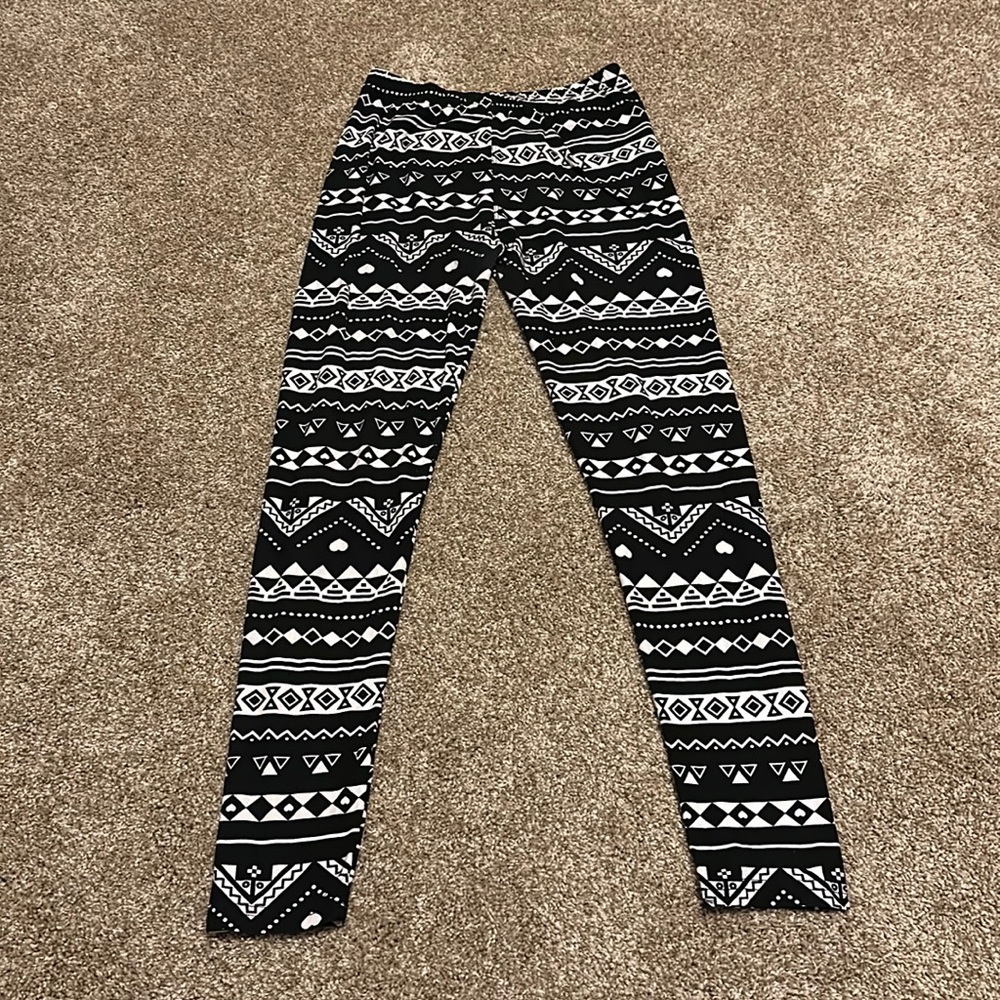 (RanBeeri) leggings, black, and white